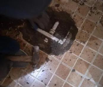 清苑区卫生间漏水维修公司为您分享下卫生间渗水如何处理及注意事项